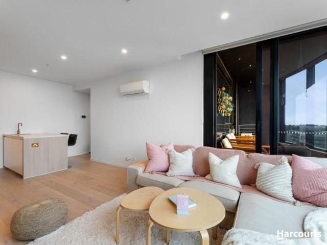 Apartment for sale in Glen Waverley, Melbourne