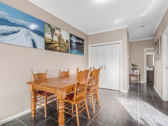 Apartment for sale in Glenroy, Melbourne