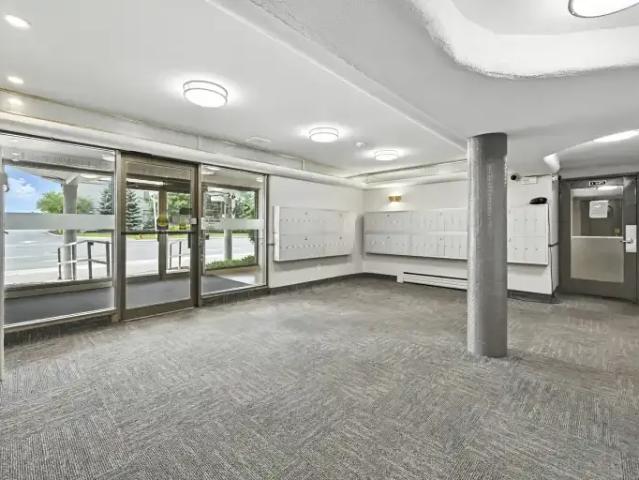Apartment for rent in Ancaster, Ontario