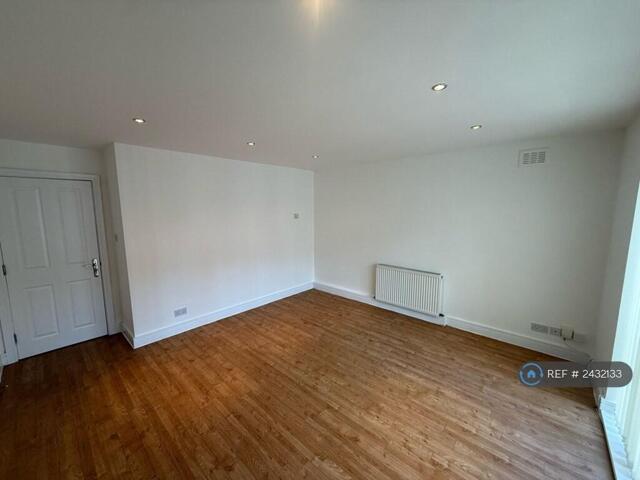 Apartment for rent in Knowsley, Sandfield Park