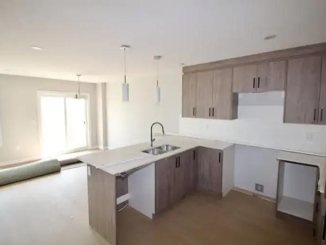Apartment for rent in Rolly View, Alberta