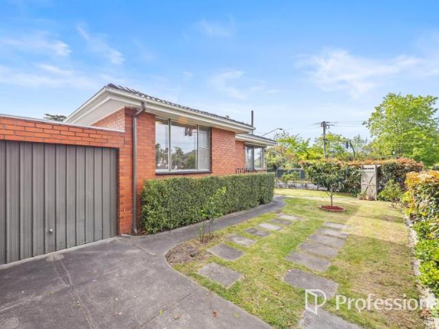 Apartment for sale in Mont Albert, Melbourne