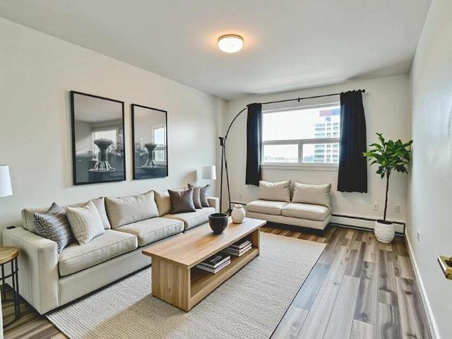 Apartment for rent in Dollard-des-ormeaux, Quebec