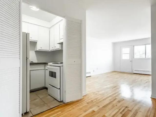 Apartment for rent in St. Leonard's, Quebec