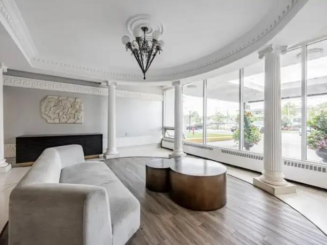 Apartment for rent in York Centre, Toronto