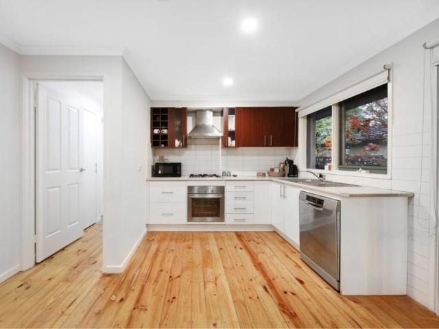Apartment for sale in Oakleigh East, Melbourne