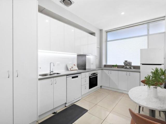 Apartment for sale in Oakleigh, Melbourne