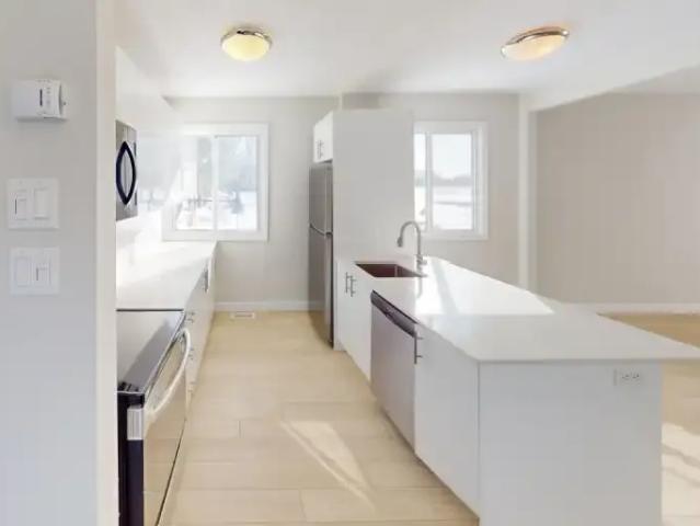 Apartment for rent in Mulhurst Bay, Ontario