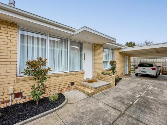 Apartment for sale in Parkdale, Melbourne