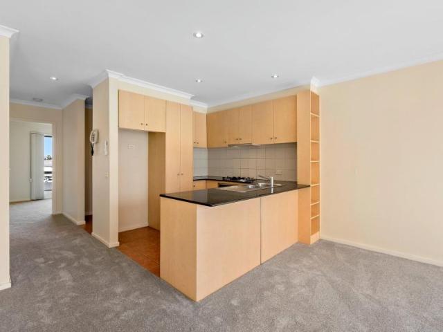 Apartment for sale in Patterson Lakes, Melbourne