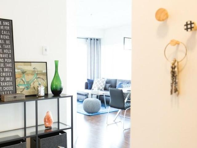 Apartment for rent in Pointe-claire, Quebec