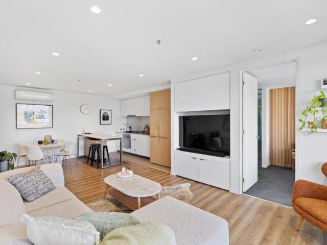 Apartment for sale in Port Melbourne, Melbourne