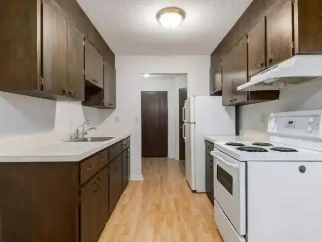 Apartment for rent in Glen Elm Park South, Regina
