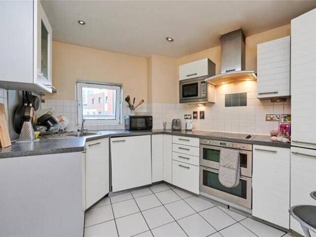 Apartment for rent in Silvertown, Silvertown