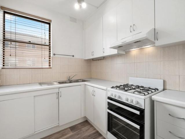 Apartment for rent in St Kilda East, Melbourne