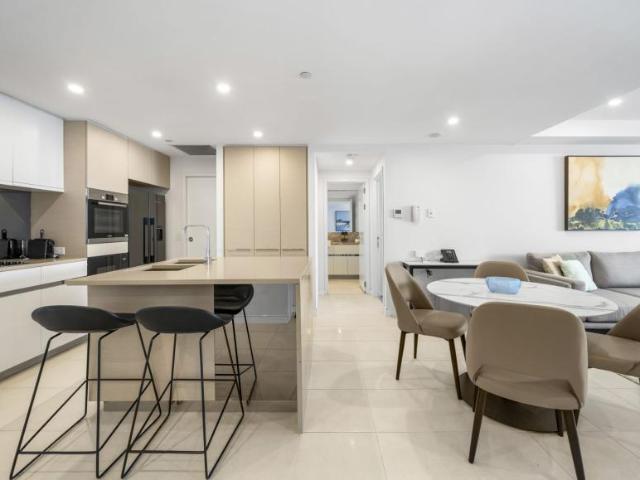 Apartment for sale in Surfers Paradise, Gold Coast City