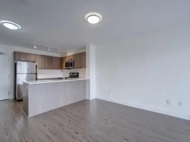 Apartment for rent in Surrey, British Columbia