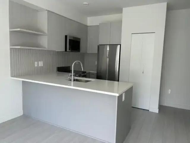 Apartment for rent in Surrey, British Columbia
