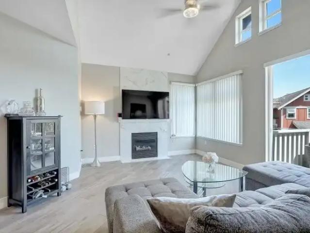 Apartment for rent in South Surrey, Surrey