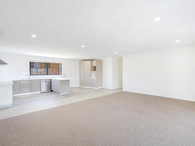 Apartment for rent in The Entrance, New South Wales