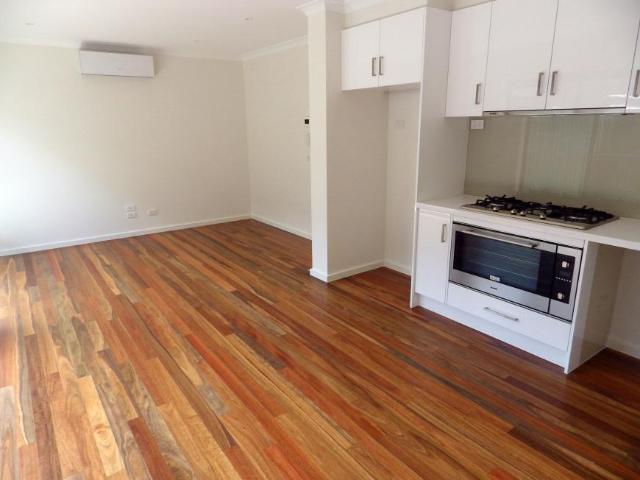 Apartment for rent in Thornbury, Melbourne