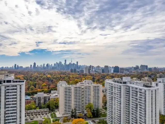 Apartment for rent in Toronto—St. Paul's, Toronto
