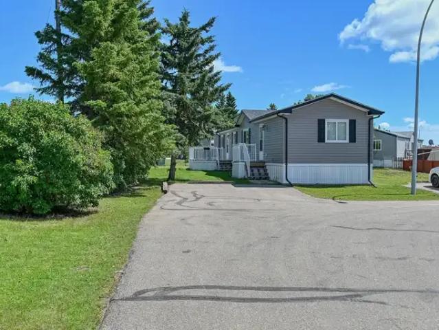Apartment for rent in Wedgewood, Alberta