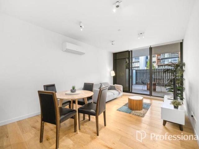Apartment for sale in Werribee South, Melbourne