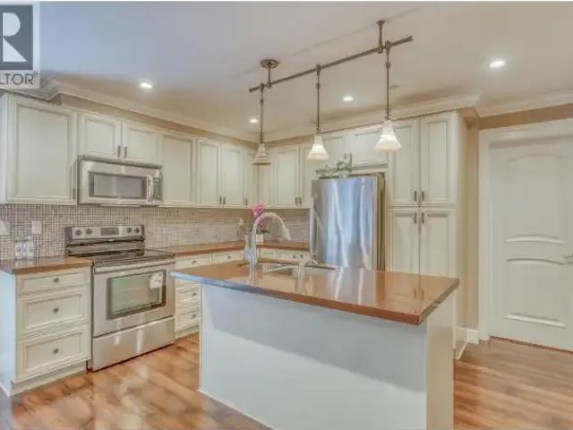 Apartment for rent in West Vancouver, British Columbia