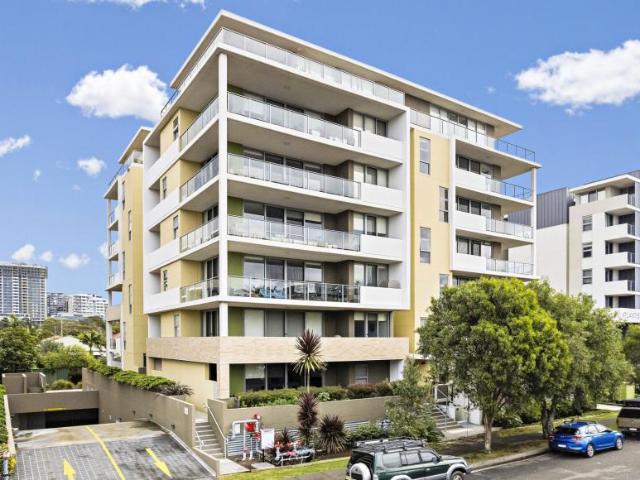 Apartment for sale in Wollongong City Council, Wollongong West