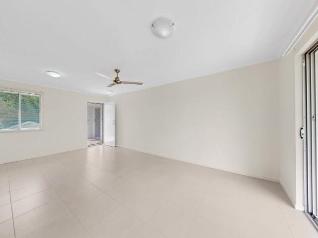 Apartment for rent in Kings Creek, Queensland