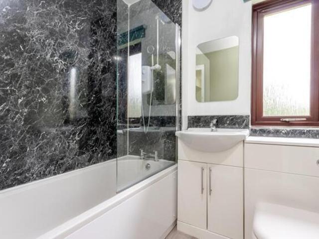 Apartment for sale in Ballindoch, Scotland