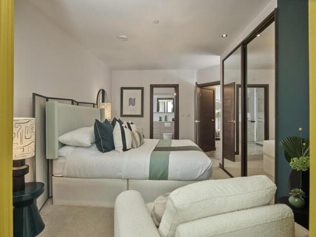 Apartment for sale in Barking, Thames View