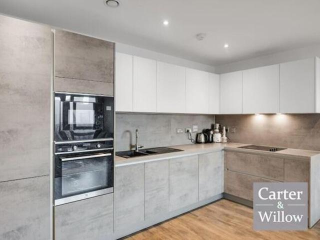 Apartment for sale in Greater London