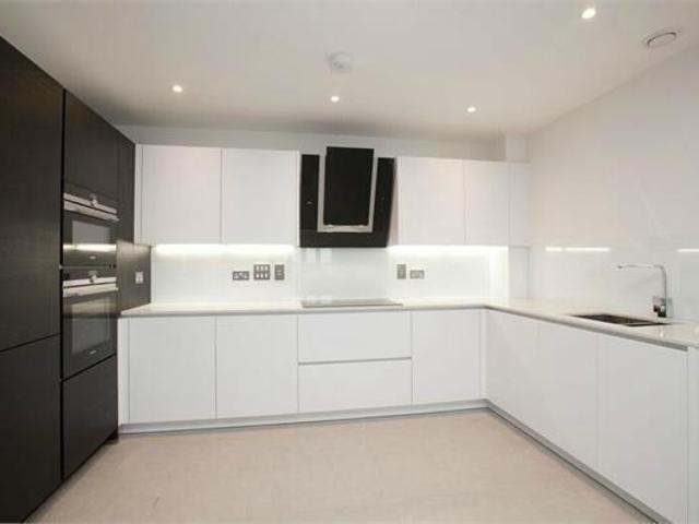 Apartment for sale in Whetstone, Greater London