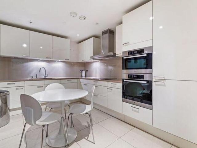 Apartment for sale in Hampstead Garden Suburb, Greater London