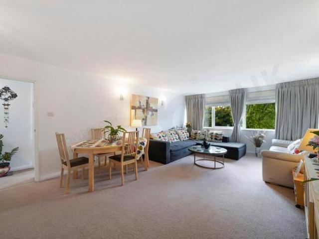 Apartment for sale in Barnet, Church End