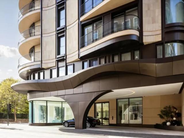 Apartment for sale in Bayswater, Greater London