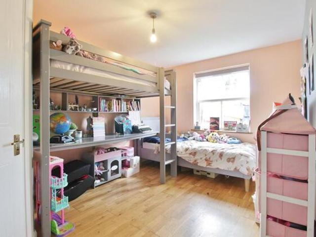 Apartment for sale in London Borough of Hounslow, Spring Grove