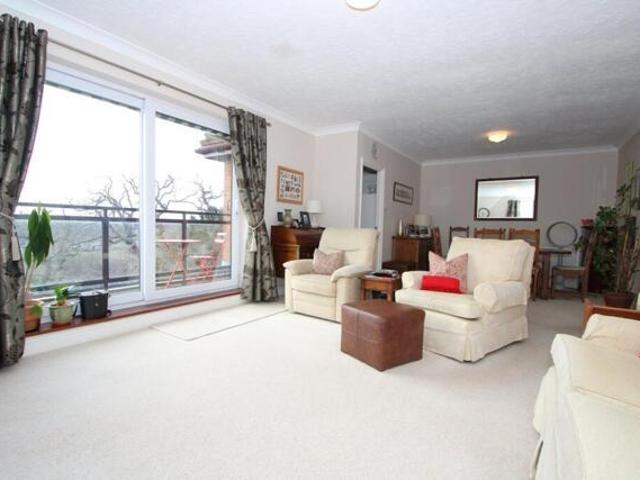 Apartment for sale in Bromley, Shortlands