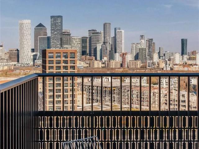 Apartment for sale in Rotherhithe, Greater London