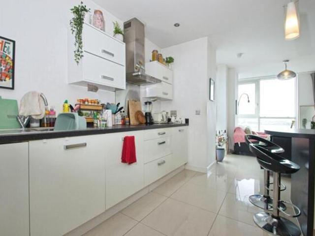 Apartment for sale in Cardiff International Sports Village, Falcon Lodge