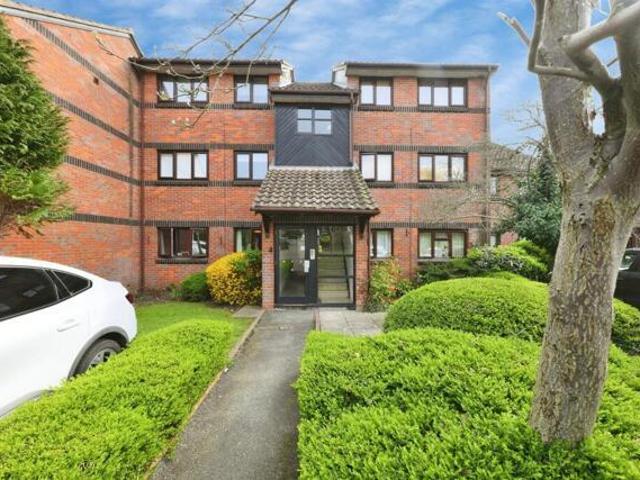 Apartment for sale in Broxbourne, Hertfordshire