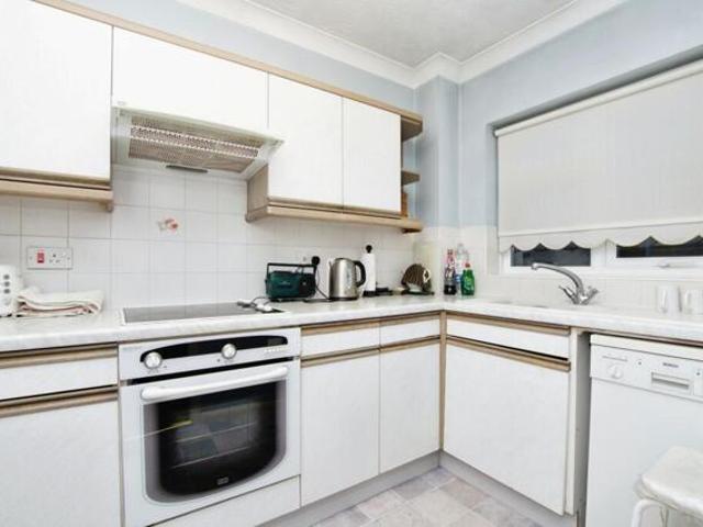 Apartment for sale in Croydon, Shirley