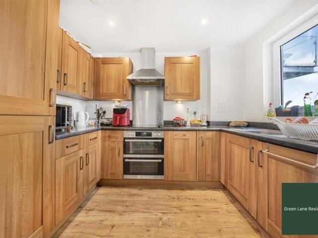 Apartment for sale in Becontree, Greater London