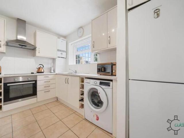 Apartment for sale in Carterhatch, Greater London