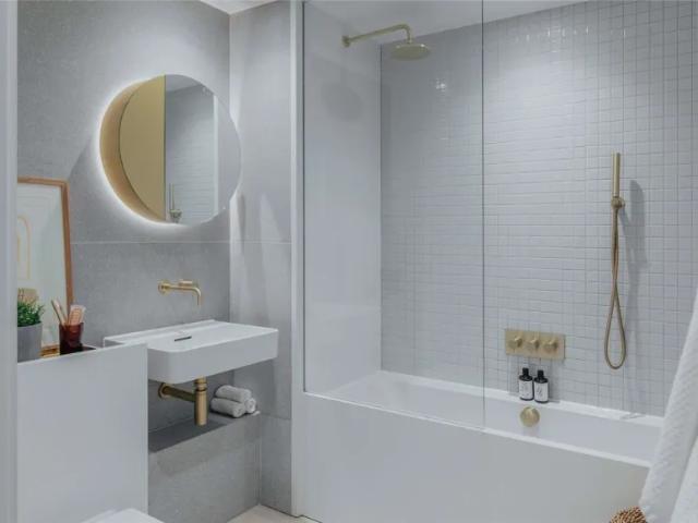 Apartment for sale in Greenwich Peninsula, Greater London