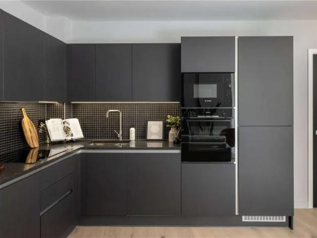 Apartment for sale in London Borough of Ealing, Hanwell