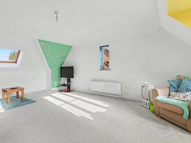 Apartment for sale in Hedge End, Helford
