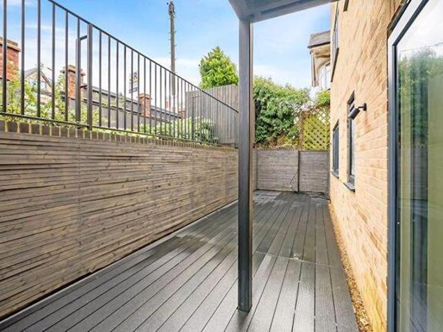 Apartment for sale in High Wycombe, Castlefield Apartment for sale in High Wycombe, Castlefield